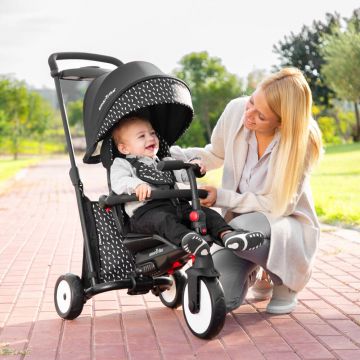 Tricicleta pliabila Smart Trike 7 in 1 STR5 BlackWhite dotata cu frana si scaun rabatabil