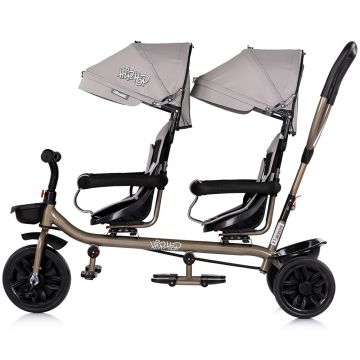Tricicleta pentru gemeni Chipolino Hip Hop Latte cu sezut rotativ 360 grade, suporturi pentru picioare, bara de protectie, cosulete